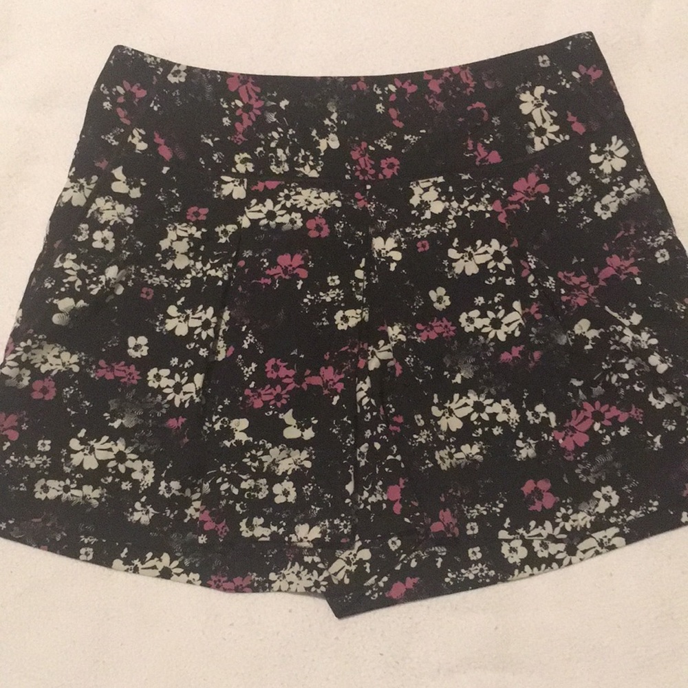 Elle Shorts